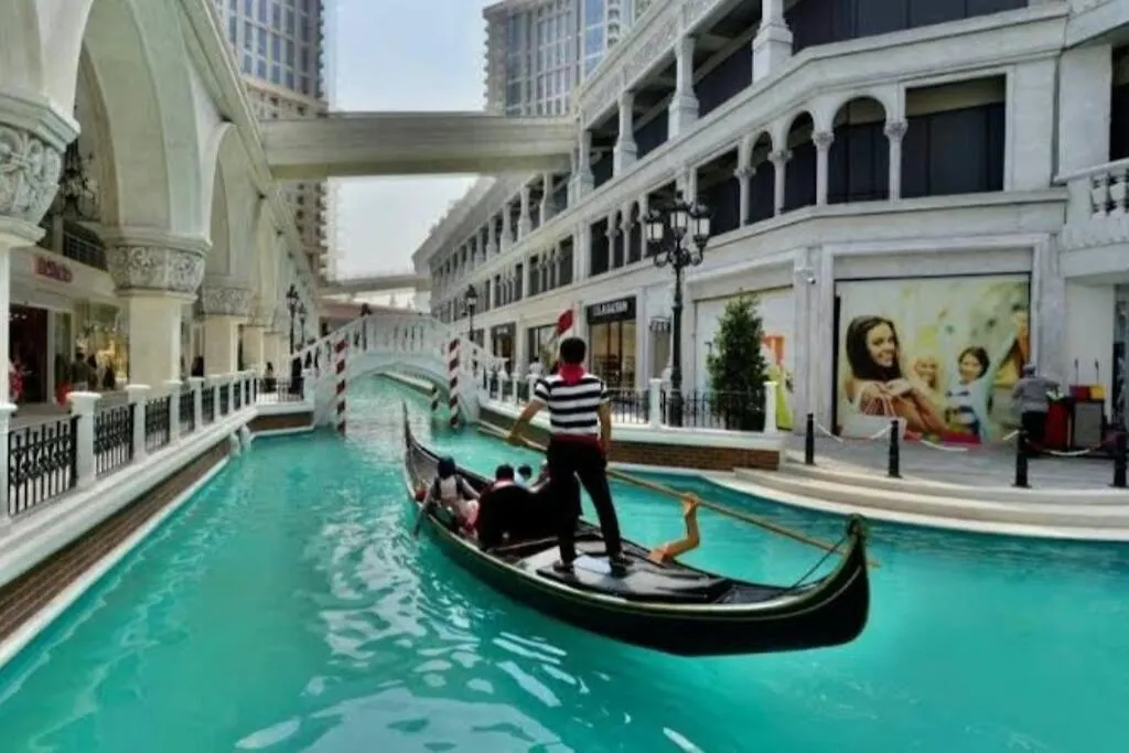 Venezia Port Avm Istanbul Ucretsiz Otopark